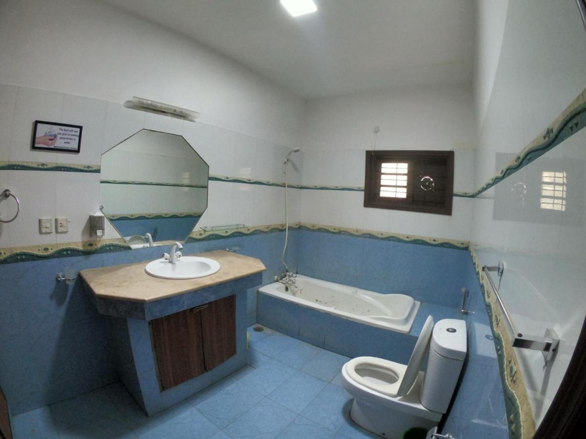 Seaview Guest House การาจี ภายนอก รูปภาพ