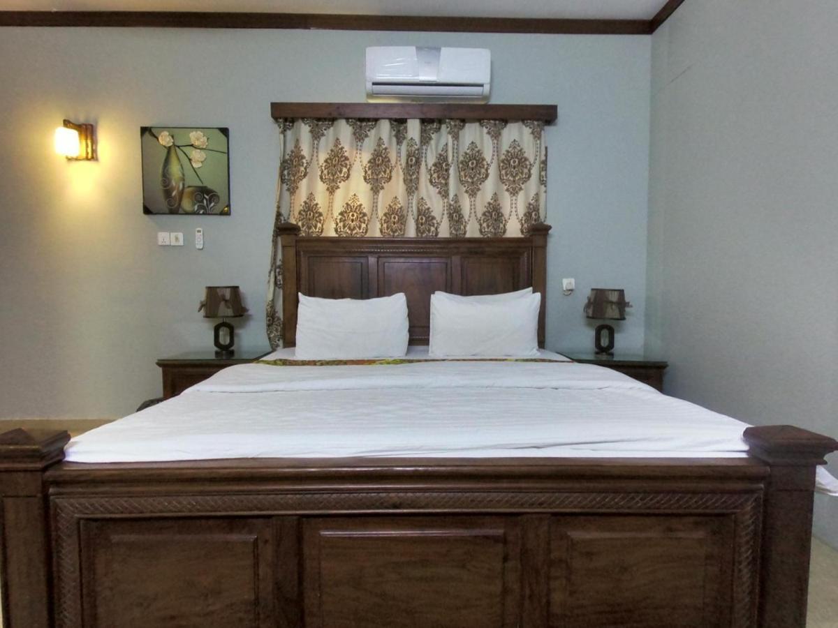 Seaview Guest House การาจี ภายนอก รูปภาพ