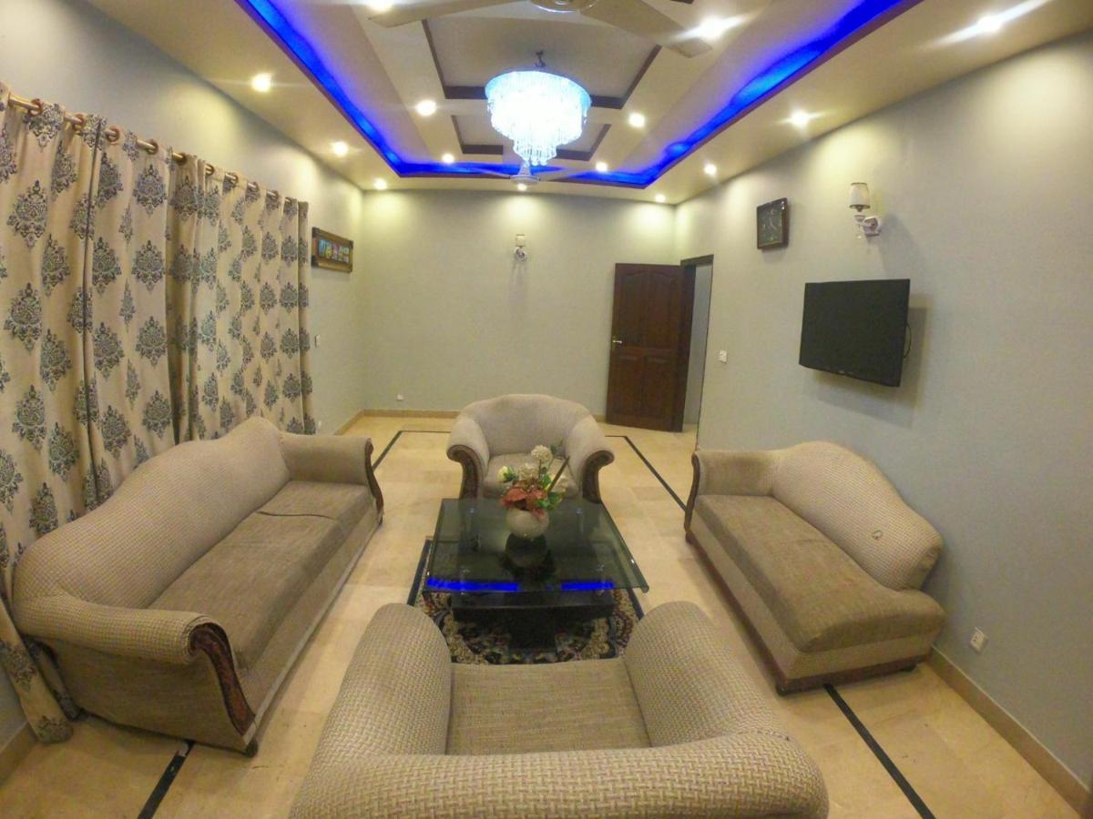 Seaview Guest House การาจี ภายนอก รูปภาพ
