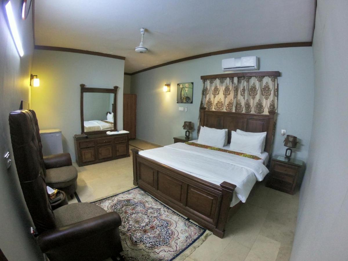 Seaview Guest House การาจี ภายนอก รูปภาพ
