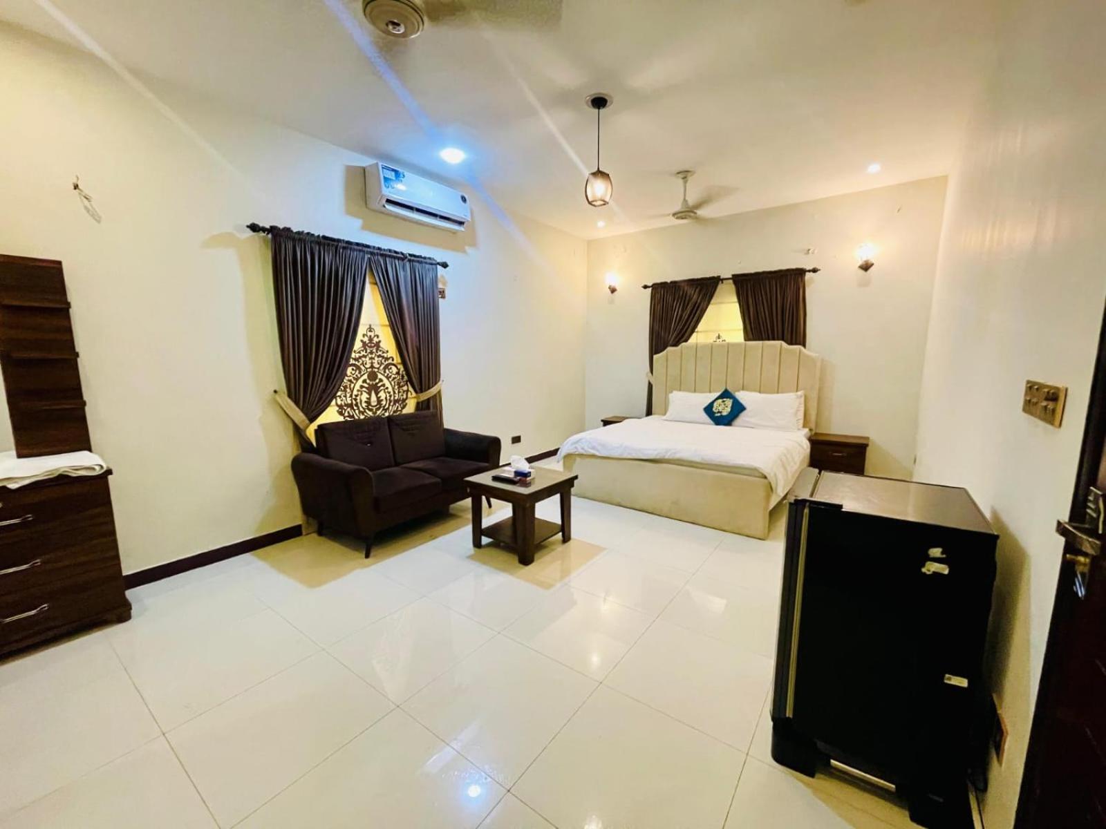 Seaview Guest House การาจี ภายนอก รูปภาพ