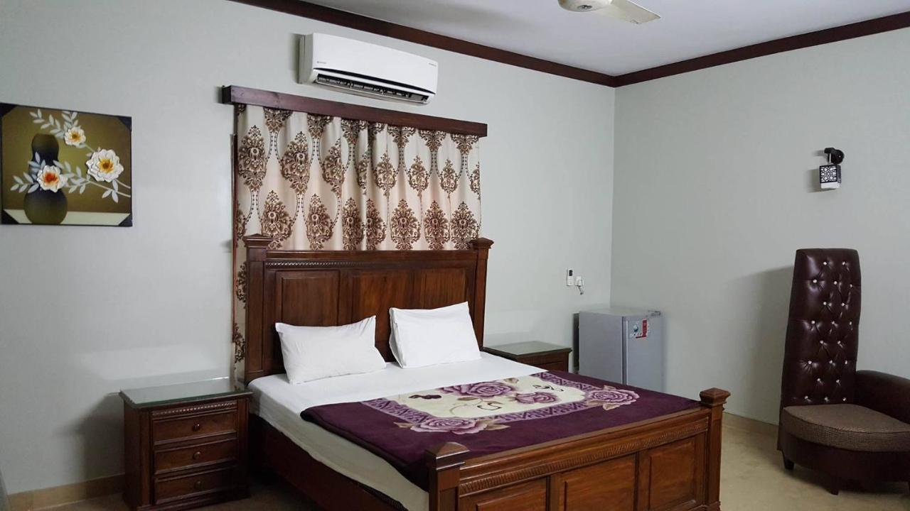 Seaview Guest House การาจี ภายนอก รูปภาพ